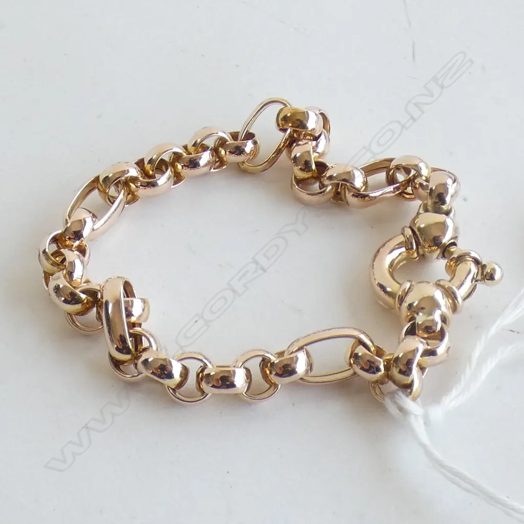 9ct gold Belcher bracelet 18cm  8.6 gms Image 1++