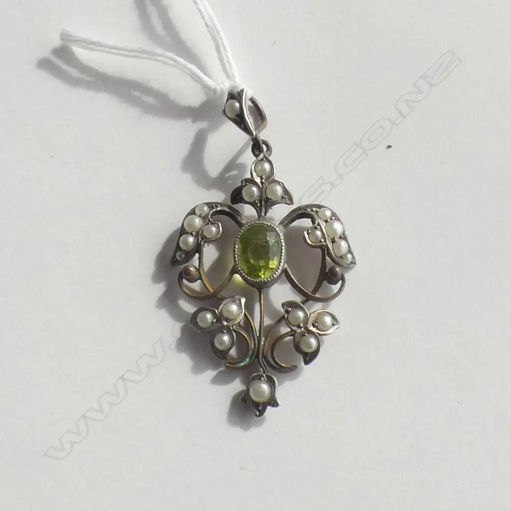 ART NOUVEAU SILVER SCROLLING PENDANT PEARLS & BERYL Image 1++