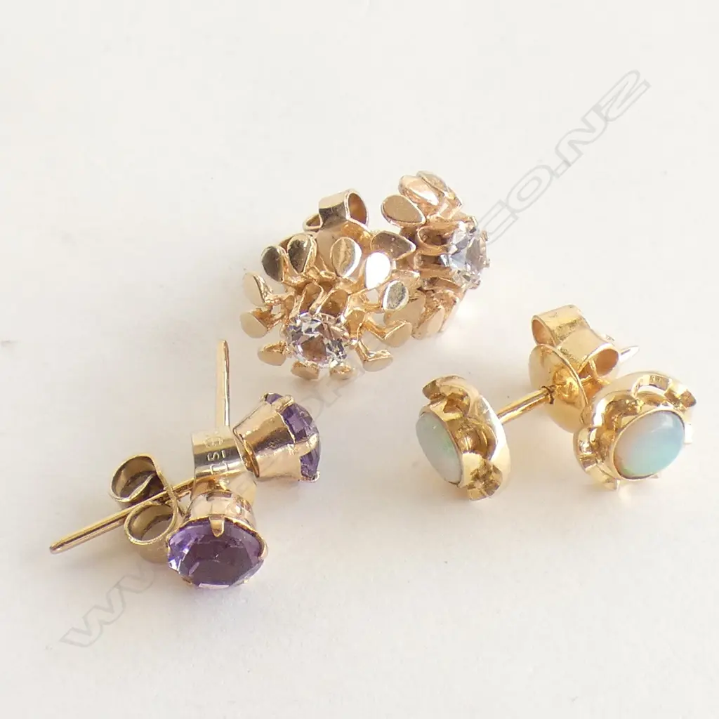 3prs studs opal, amethyst and clear brilliants Image 1++