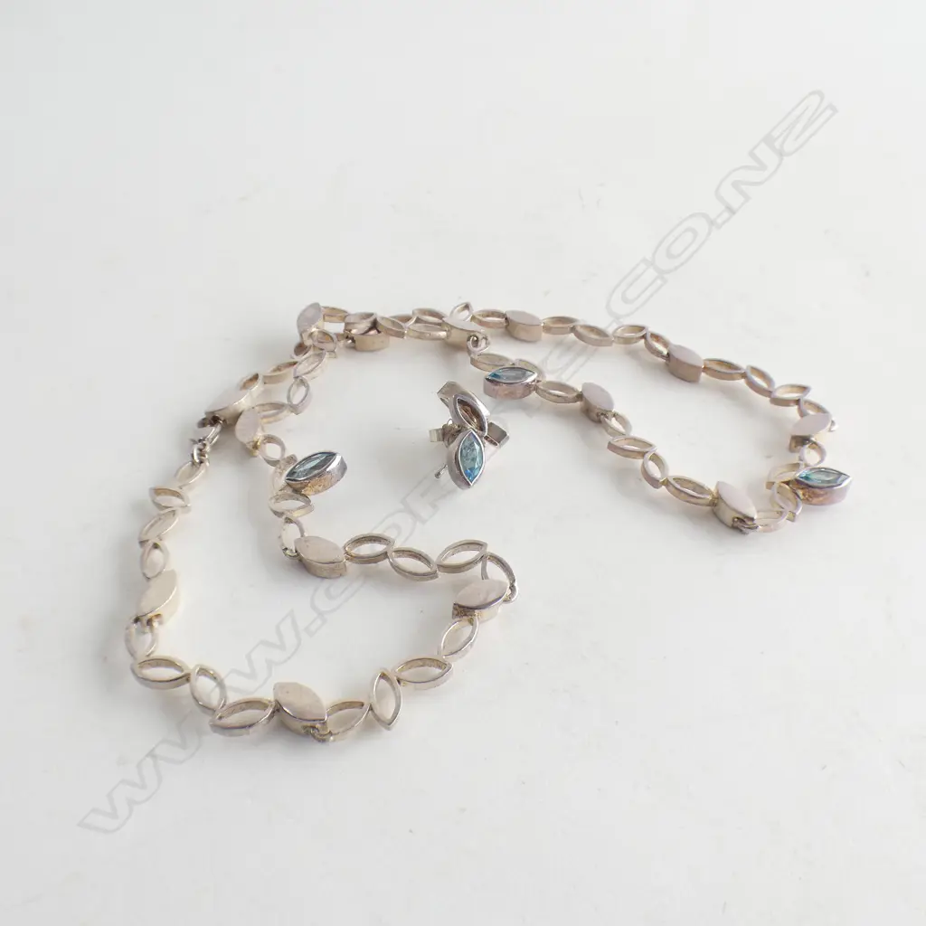 3 PC SET 925 SILVER LEAF & BLUE STONE NECKLACE WITH MATCHING STUD EARRINGS Image 1++