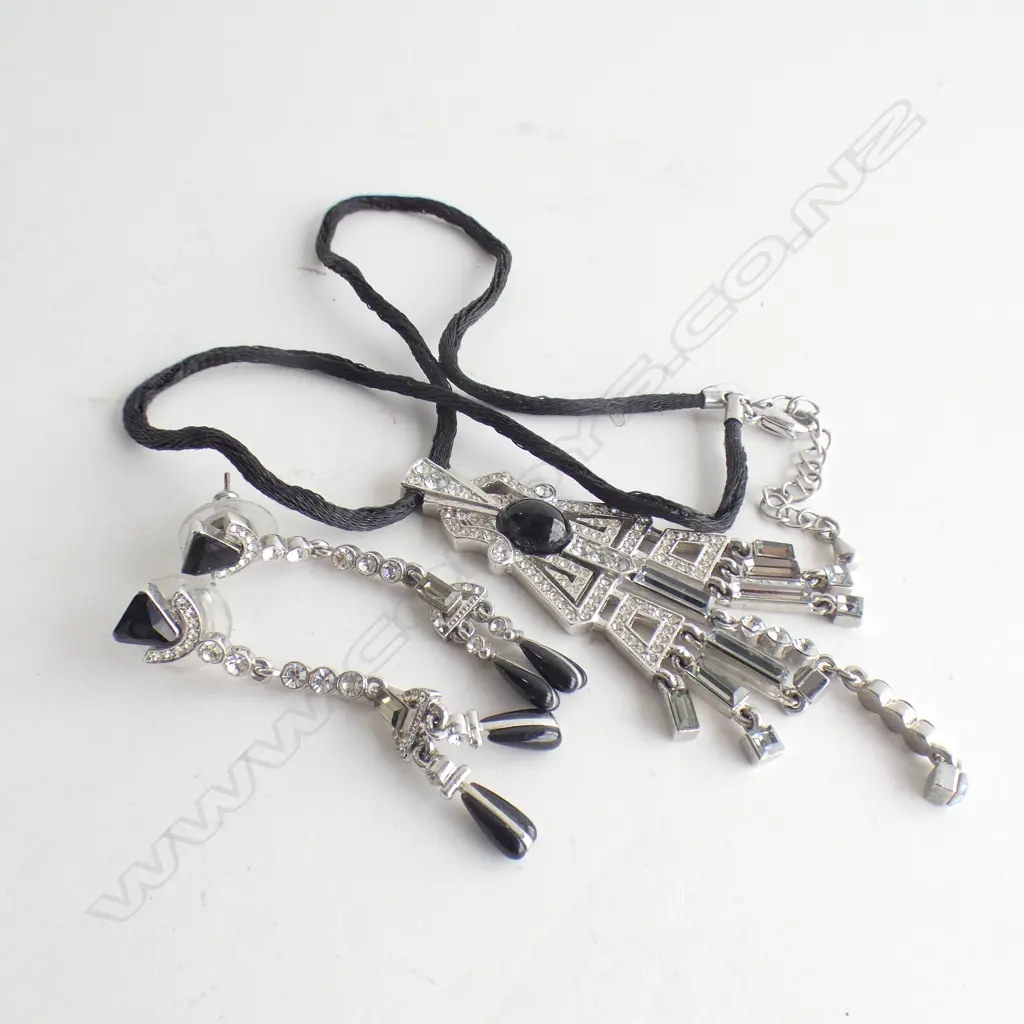3 PC SET ART DECO STYLE PENDANT (ON BLACK SILK CORD) WITH PR DROP EARRINGS Image 1++
