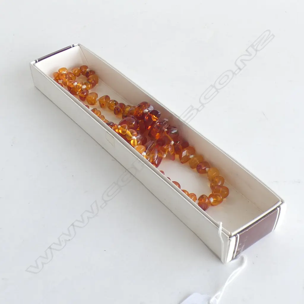 AMBER BEAD NECKLACE Image 1++