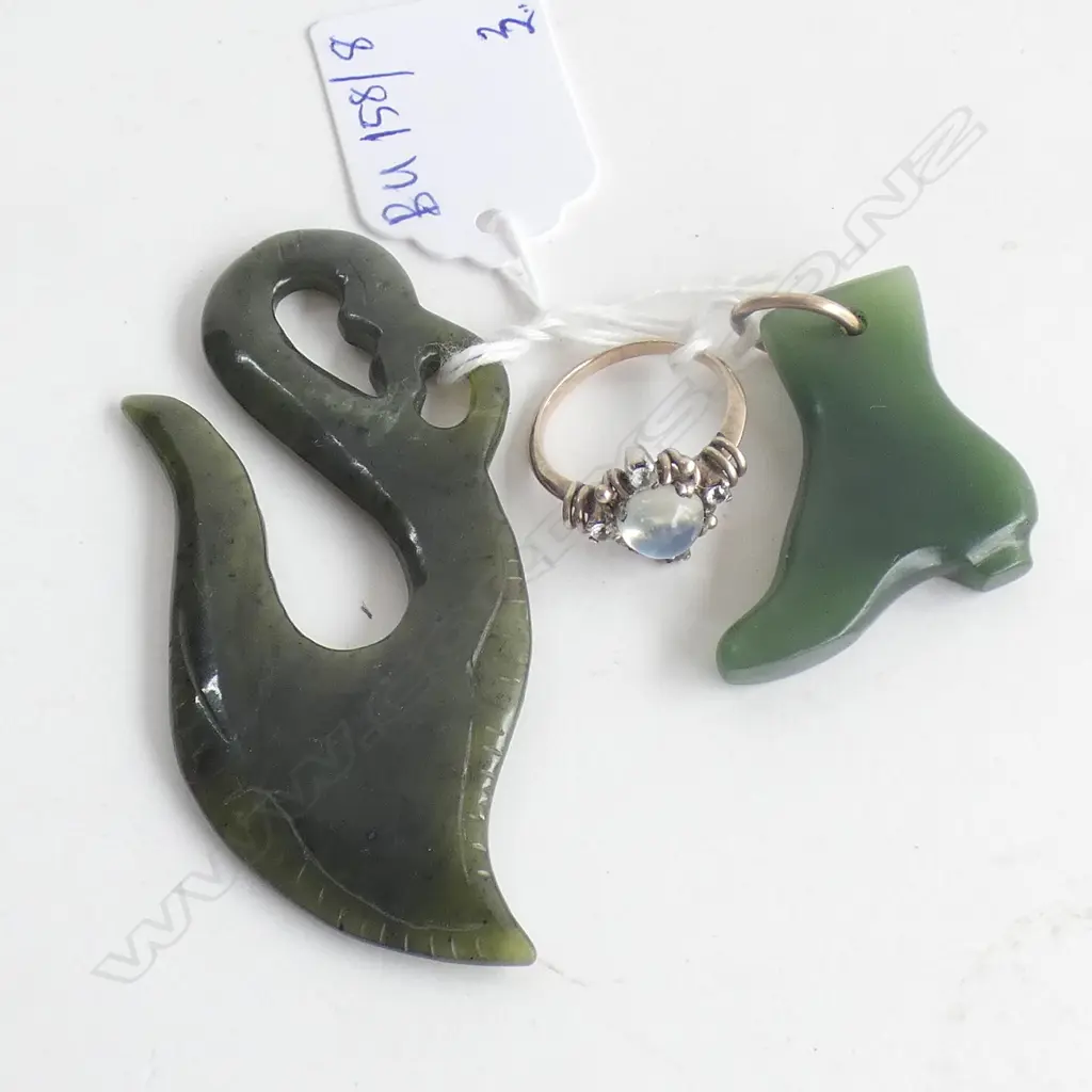 9CT? UNMARKED RING + GREENSTONE BOOT PENDANT + GREENSTONE CARVING Image 1++