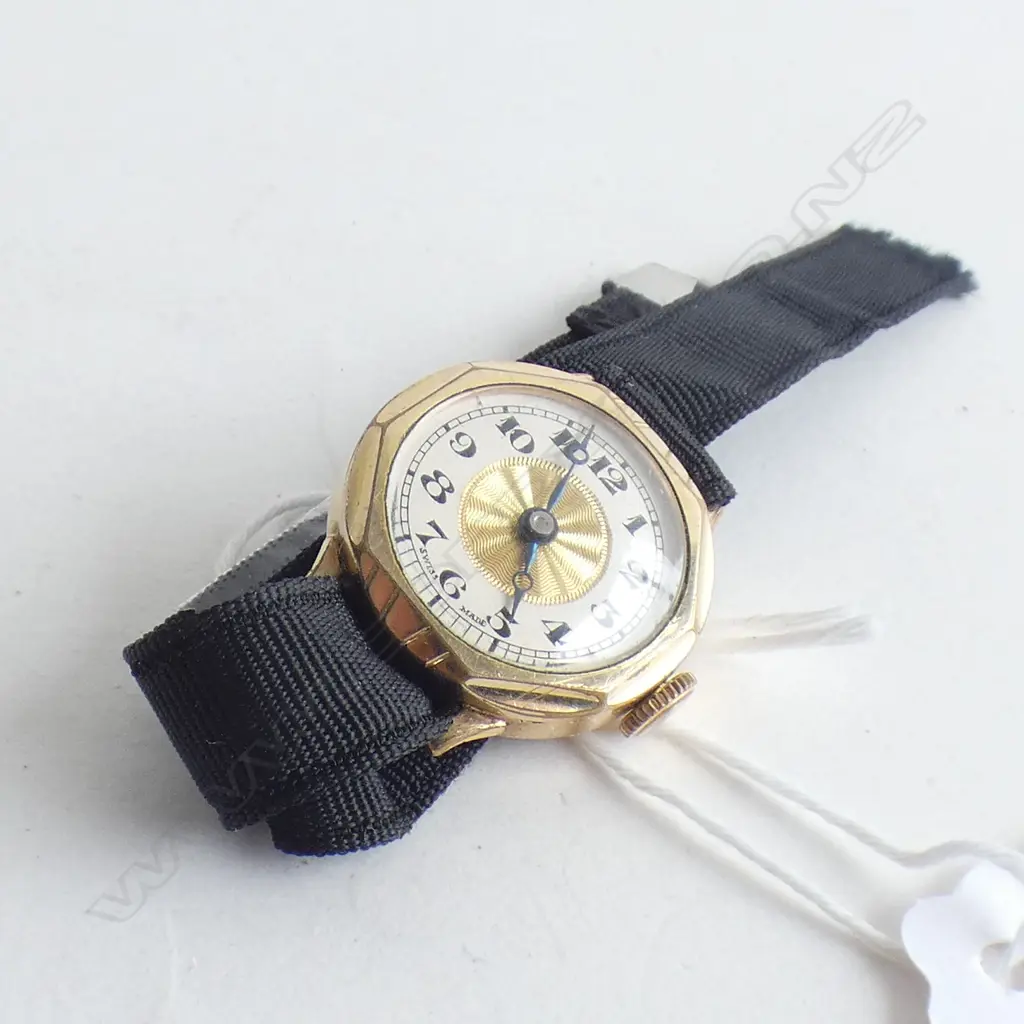 VINTAGE SWISS GOLD PLATE LADIES WRISTWATCH Image 1++