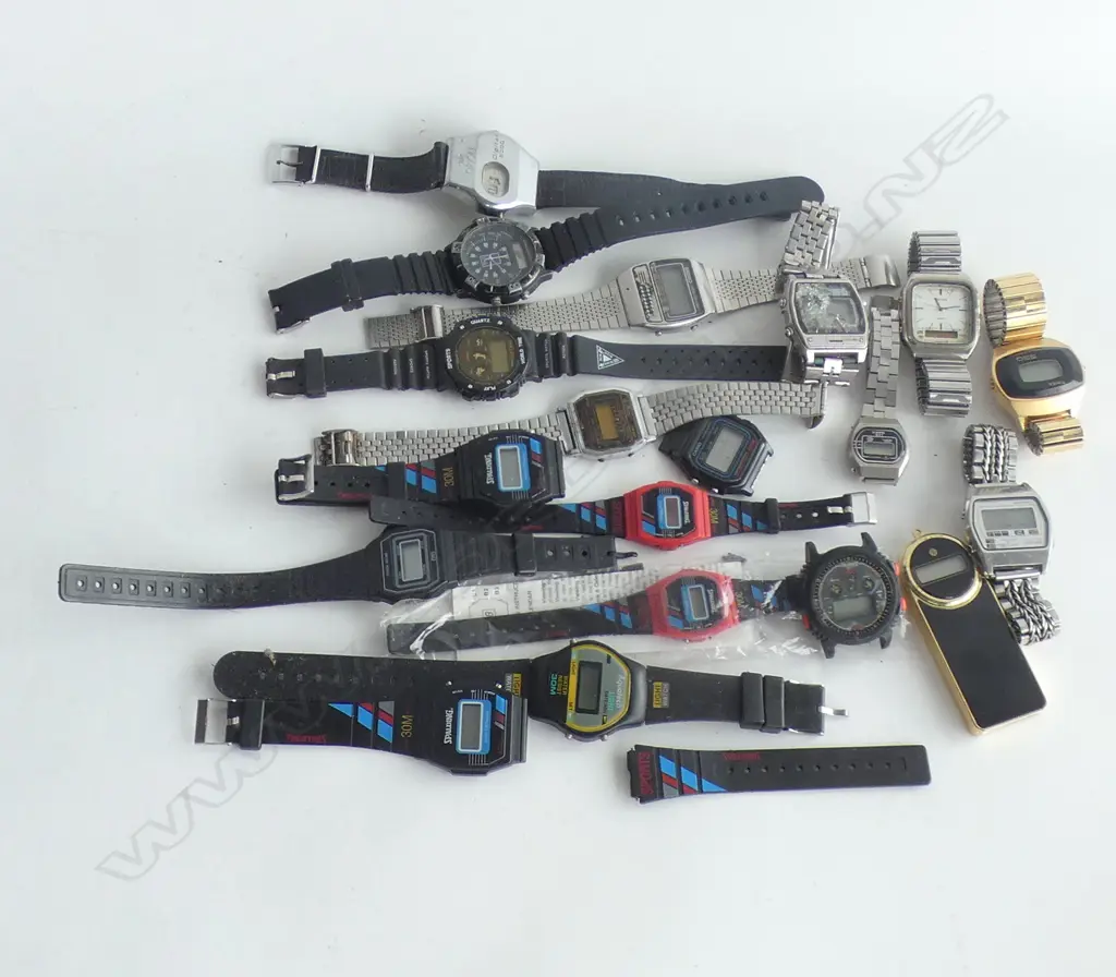 ASST. DIGITAL WATCHES AF Image 1++