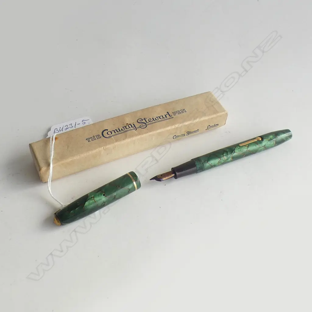 (20272) CONWAY STEWART GREEN  FAUX MARBLE  PEN ORIGINAL BOXED Image 1++