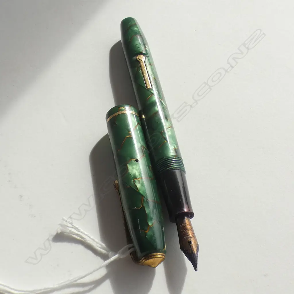 (20272) CONWAY STEWART GREEN  FAUX MARBLE  PEN ORIGINAL BOXED Image 1++