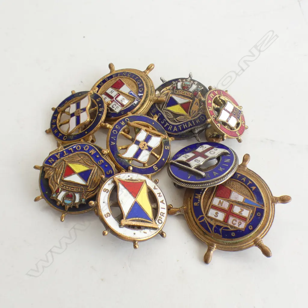 9 VINTAGE YACHTING / NAVY BADGES Image 1++