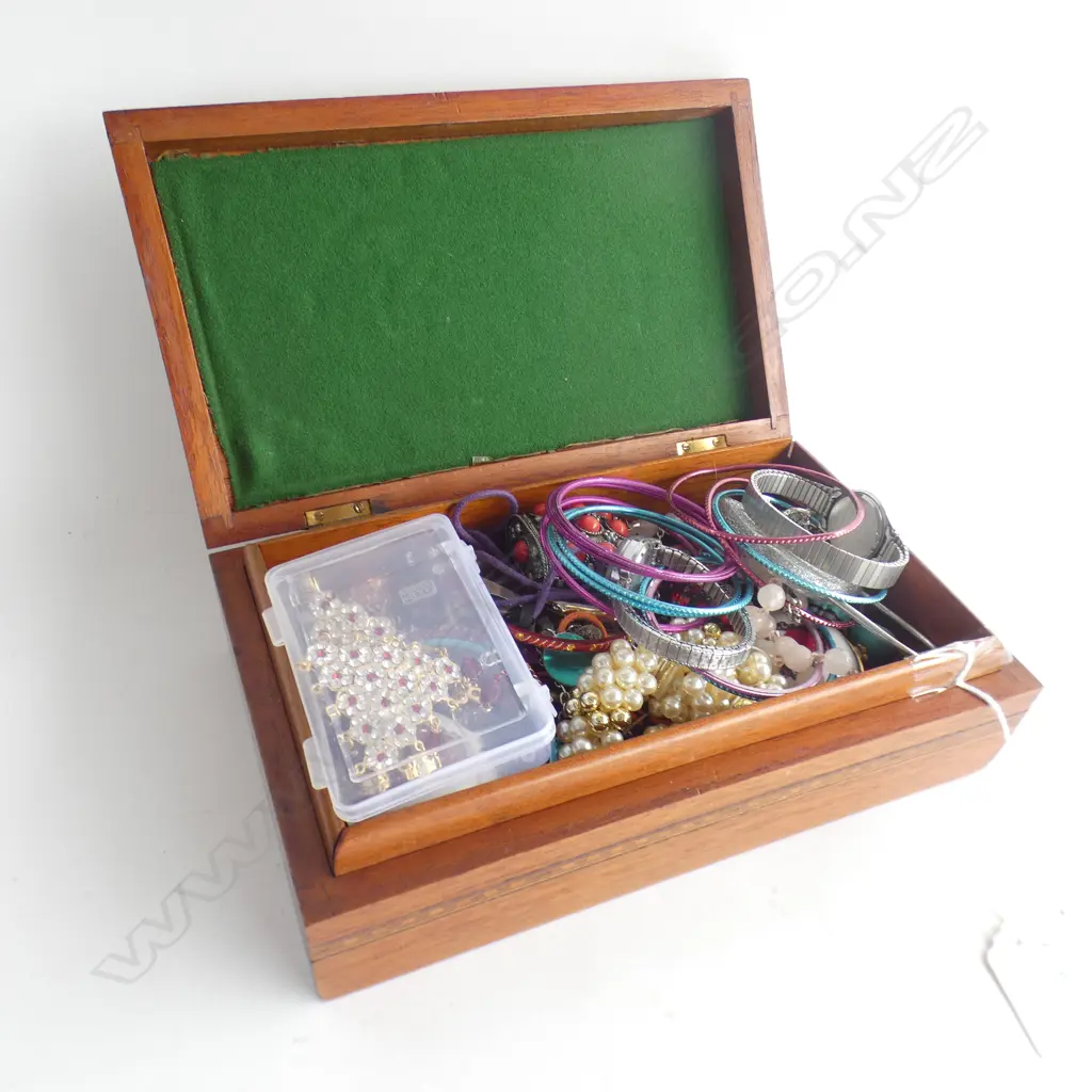 WOODEN BOX ASST COSTUME JEWELLERY INCL WATCHES  Image 1++