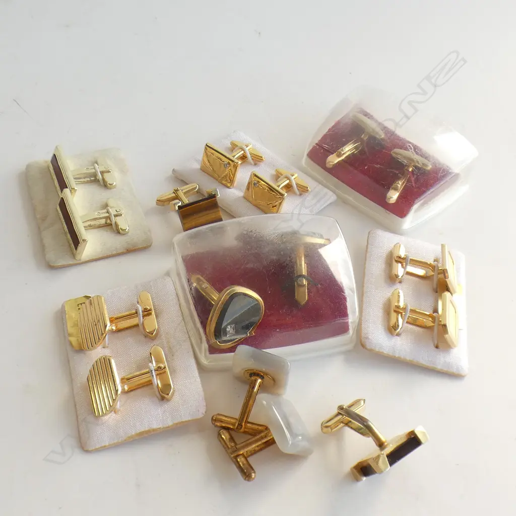 8 PRS VINTAGE CUFFLINKS Image 1++