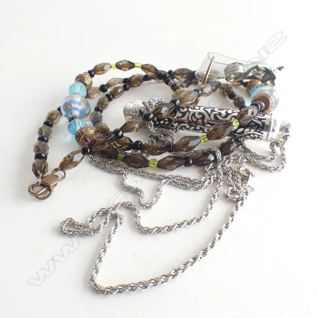 SILVER TONE NECKLACE WITH PEN INSIDE PENDANT + ELABORATE BEADED LANYARD CHAIN & CLIP Image 1++