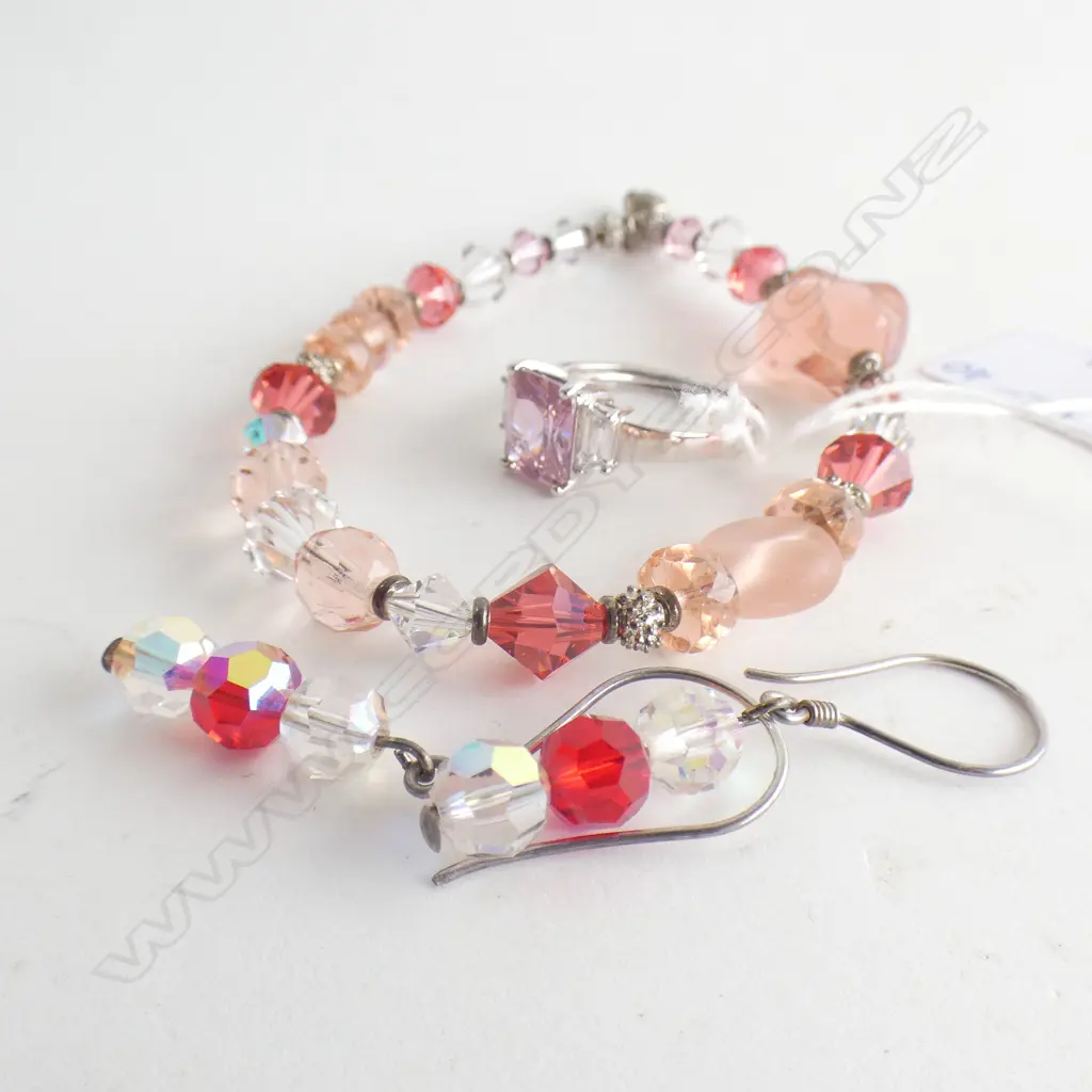 PINK & CRYSTAL BEAD BRACELET & DROP EARRINGS & PINK STONE RING (SIZ34L) Image 1++