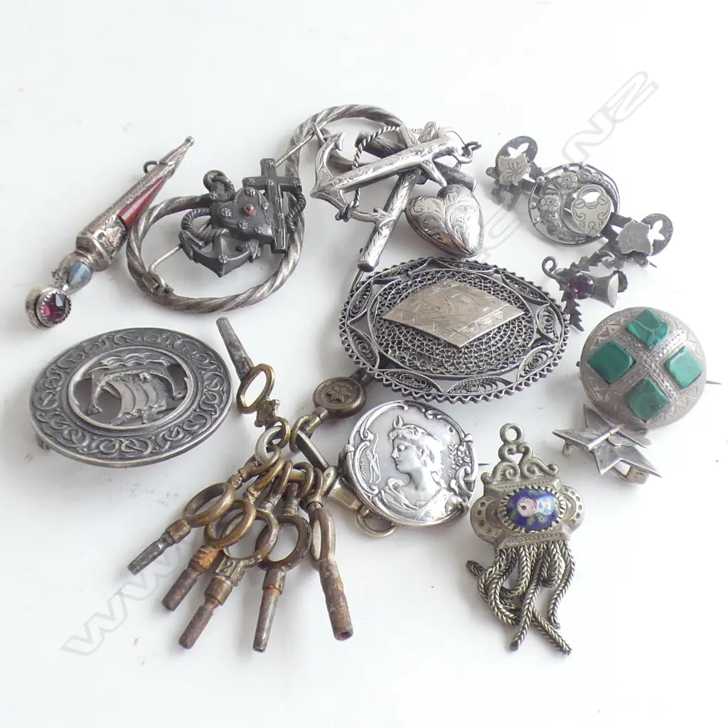 ASST. SILVER & METAL JEWELLERY 80 GRAMS + WATCH KEYS Image 1++