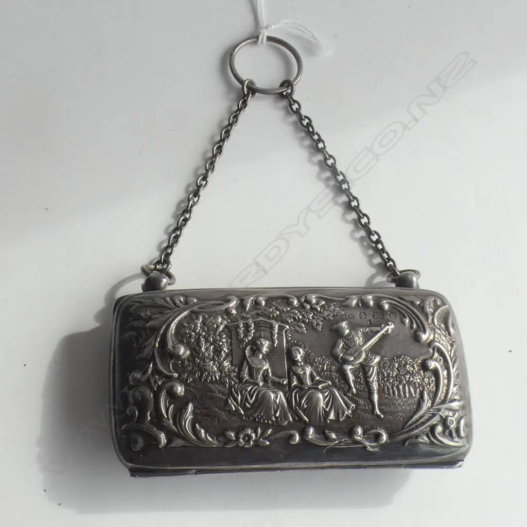 1900 BIRMINGHAM SILVER PURSE ENBOSSED FRENCH STYLE  ring chain handle Image 1++