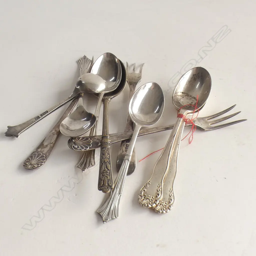 SM BAG ASST VINTAGE STG SILVER SPOONS & COCKTAIL FORKS 92 GMS  Image 1++