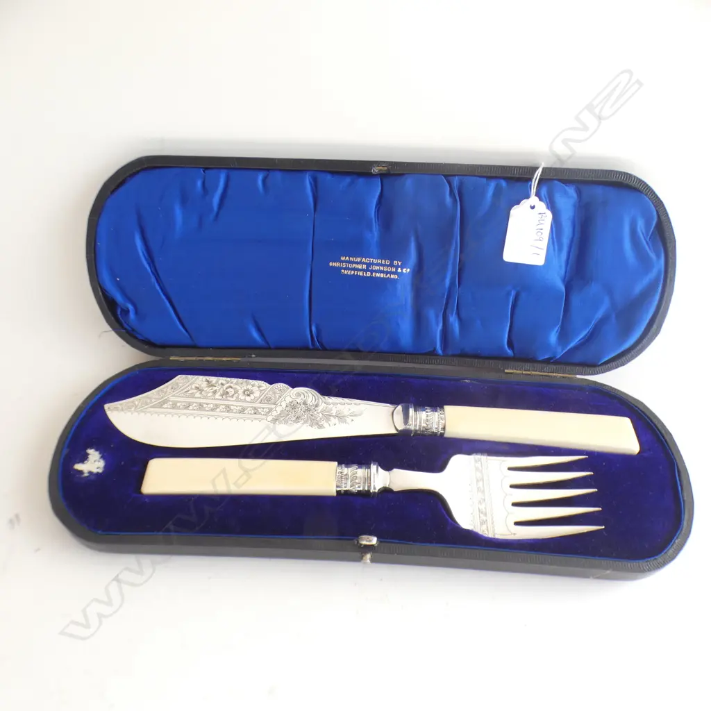 SET FISH SERVERS; KNIFE & FORK w. STG TRIM, CASED Image 1++