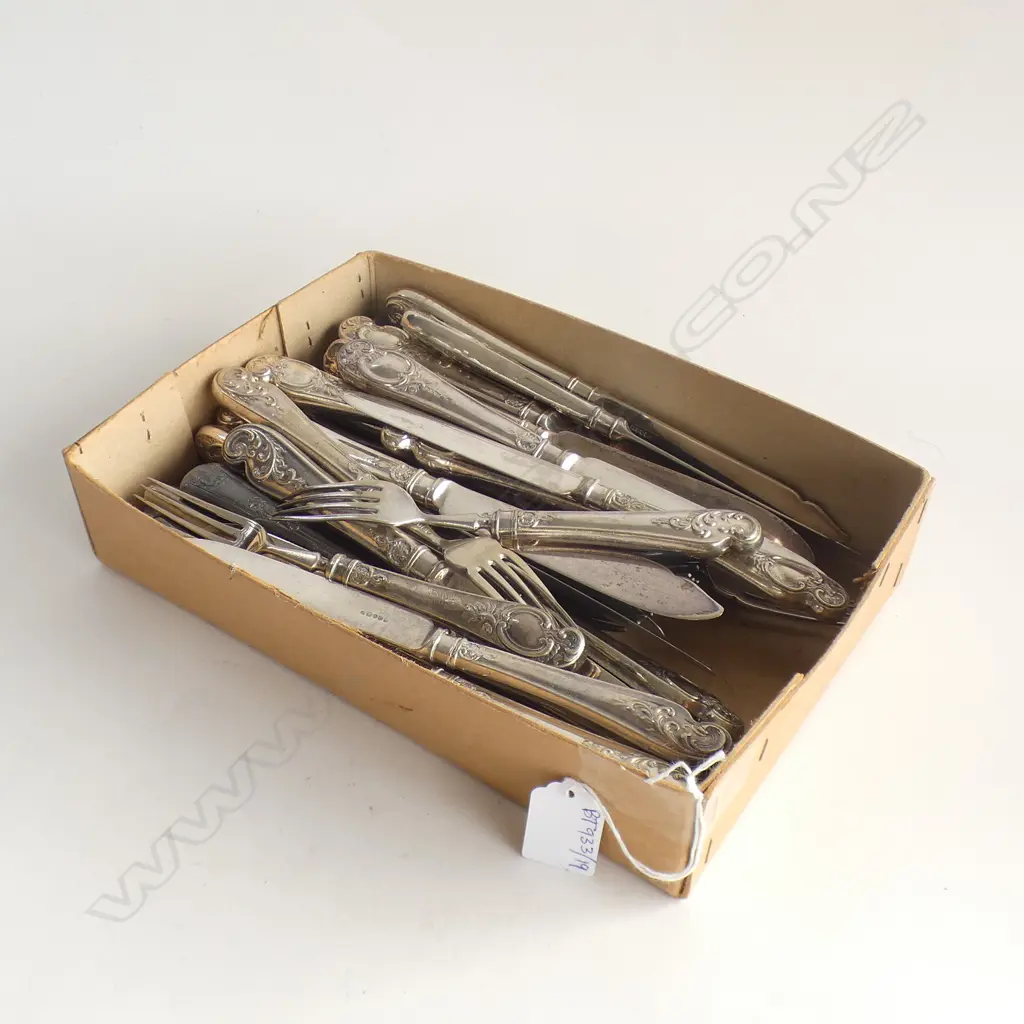 TRAY ASST. CUTLERY; RODD, FISH SET Image 1++