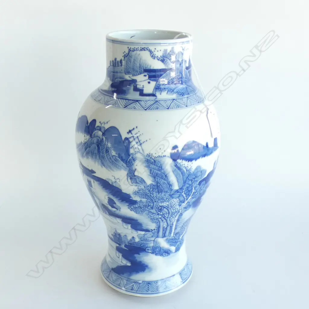 LARGE B/W ORIENTAL VASE H.350mm Image 1++
