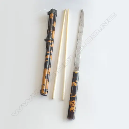 (20227) ANTIQUE JAPANESE TORTOISHELL & BONE CHOPSTIKS & HOLDER
