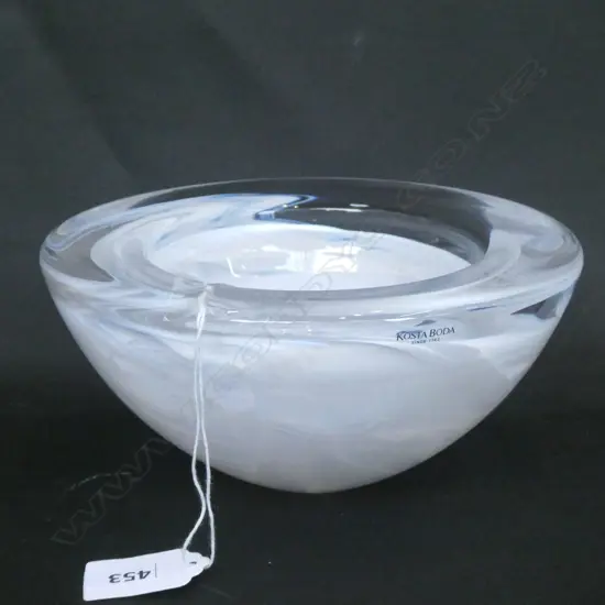 KOSTA BODA 'ATOLL' BOWL BY ANNA EHRNER - DIA 177MM - IN ORIGINAL BOX 