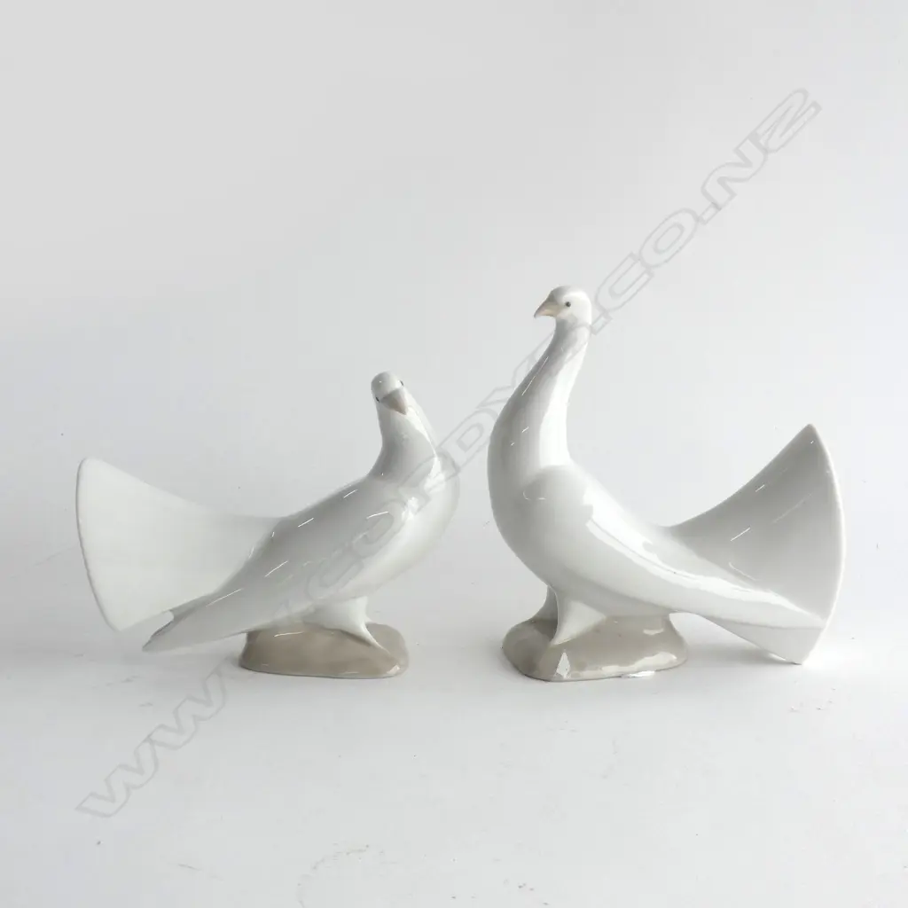 PR NAO DOVES (1 w. BEAK CHIPPED) H.135mm Image 1++