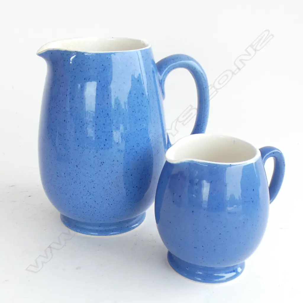 2 x MOORCROFT BLUE JUGS H. 145mm & 90mm Image 1++