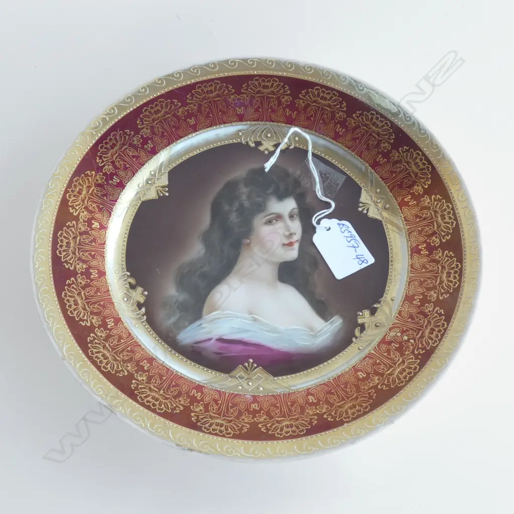 VIENNA  TYPE MAIDEN PORTRAIT PLATE - BEEHIVE STAMP TO BASE Image 1++