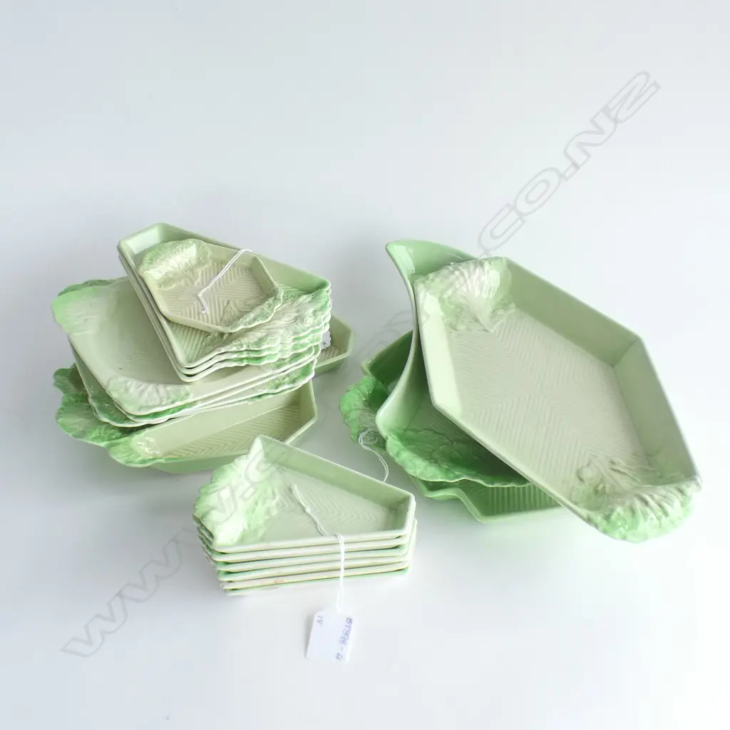 18 PCS CARLTON WARE ART DECO LETTUCE LEAF DISHES C1940-50's  Image 1++