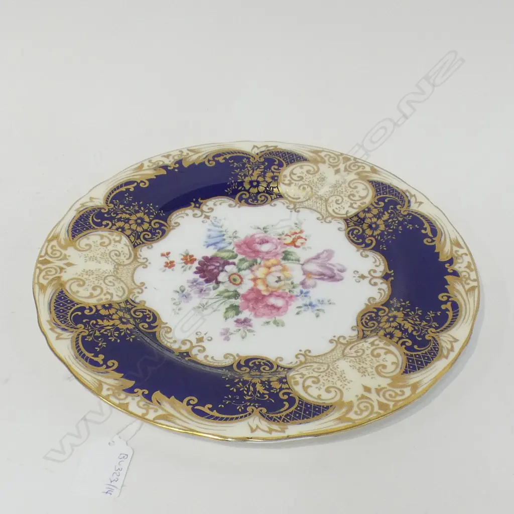 ROYAL CROWN HAND PAINTED PLATE C 1801 Image 1++