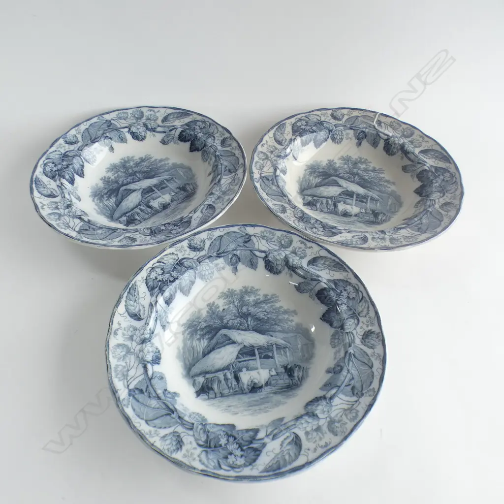 3 VINTAGE COPELAND BLUE & WHITE COW PATTERN SHALLOW BOWLS DIA 255MM Image 1++