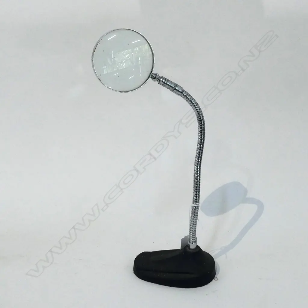 VINTAGE GOOSE NECK MAGNIFYING GLASS ON STAND Image 1++