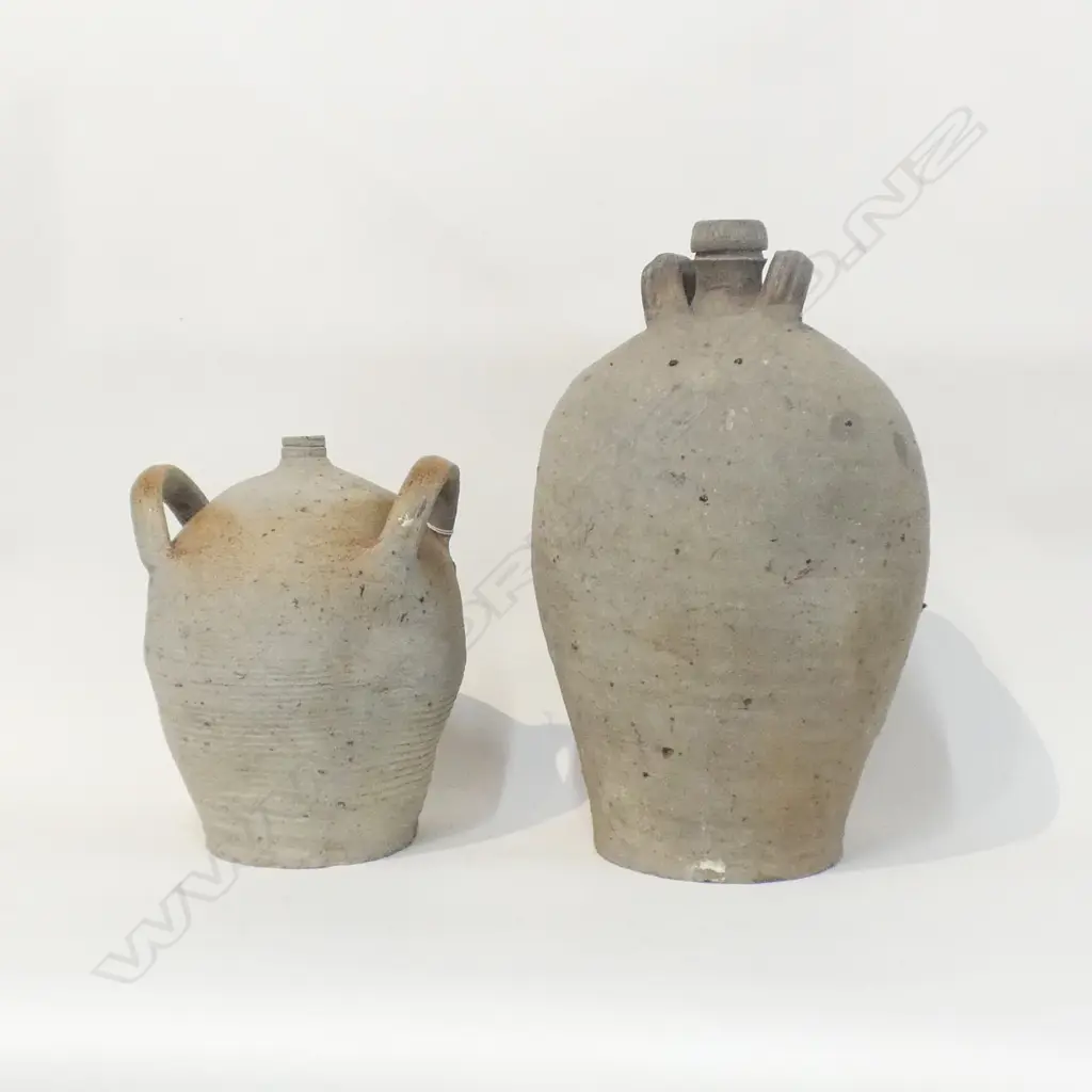 2 POTTERY VESSELS H.400 / 260mm Image 1++