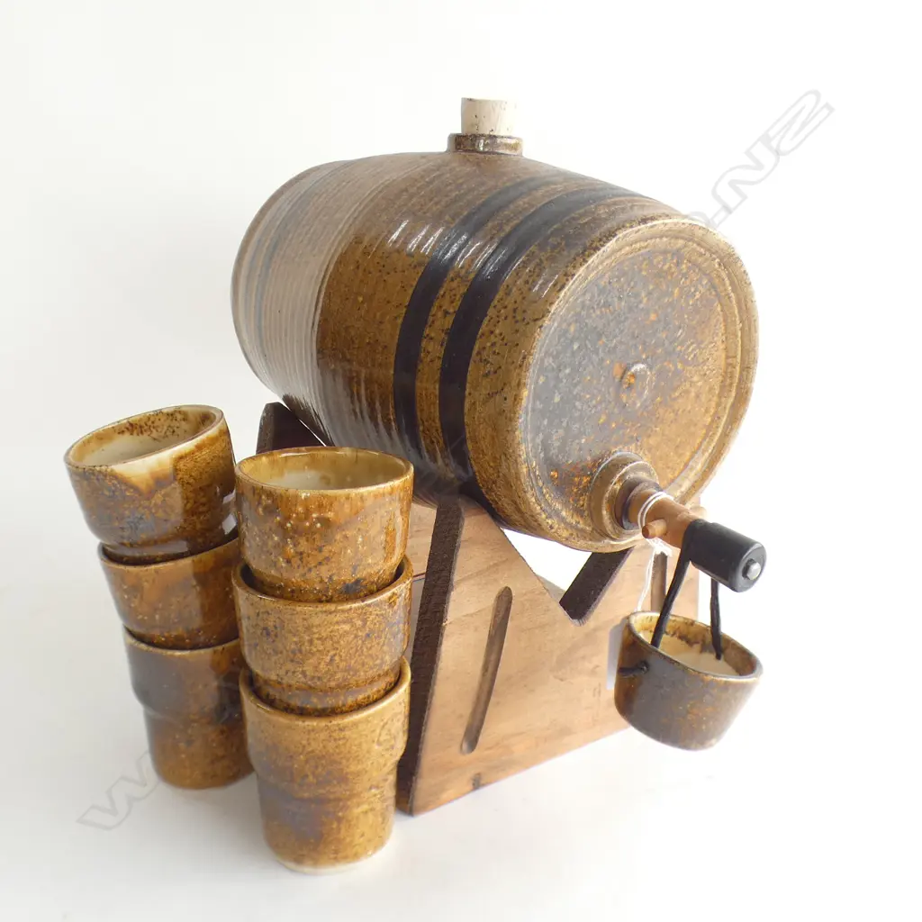 STUDIO POTTERY BARREL KEG ON WOODEN STAND + 6 GLASSES (H.75mm) Image 1++