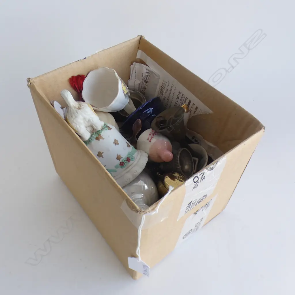 BOX LOT ASST. BELLS Image 1++