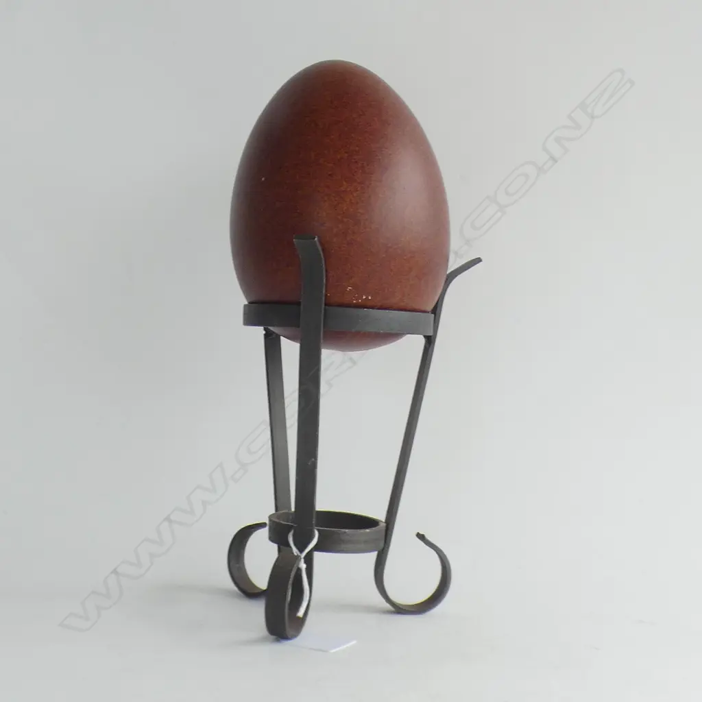 FAUX EMU EGG ON STAND H.290mm Image 1++