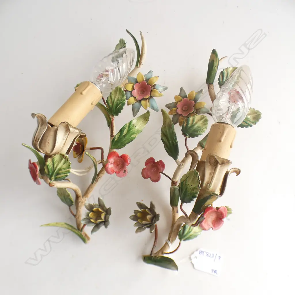 PR VINTAGE PAINTED METAL FLORAL SCONCES H.260mm Image 1++