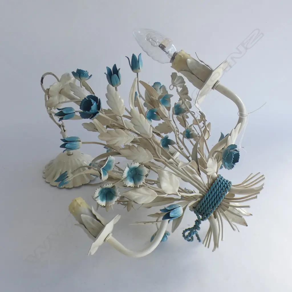 VINTAGE WHITE PAINTED FLORAL 3 ARM CHANDELIER H.400mm Image 1++