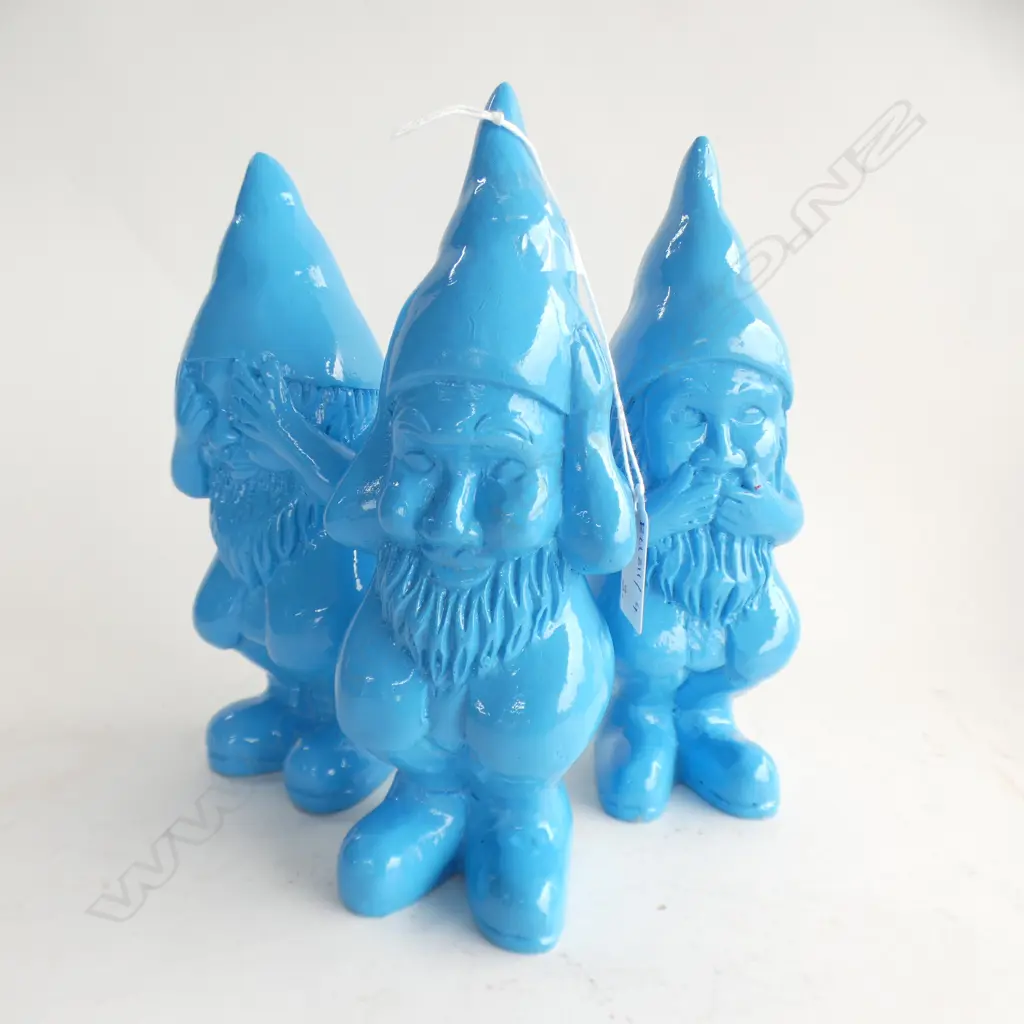 3 BLUE RESIN GNOMES H.200mm Image 1++