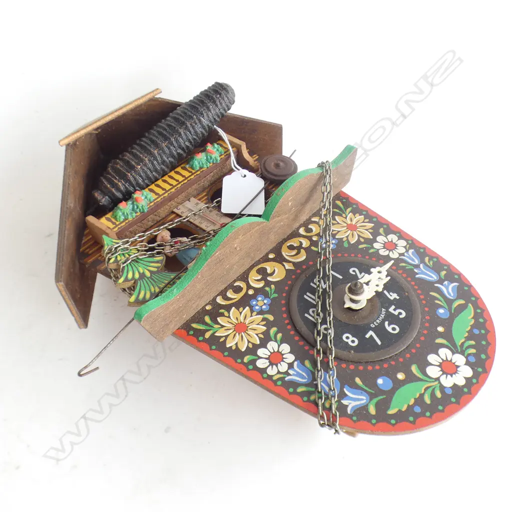 VINTAGE GERMAN COOKOO CLOCK W WEIGHT & PENDULUM Image 1++