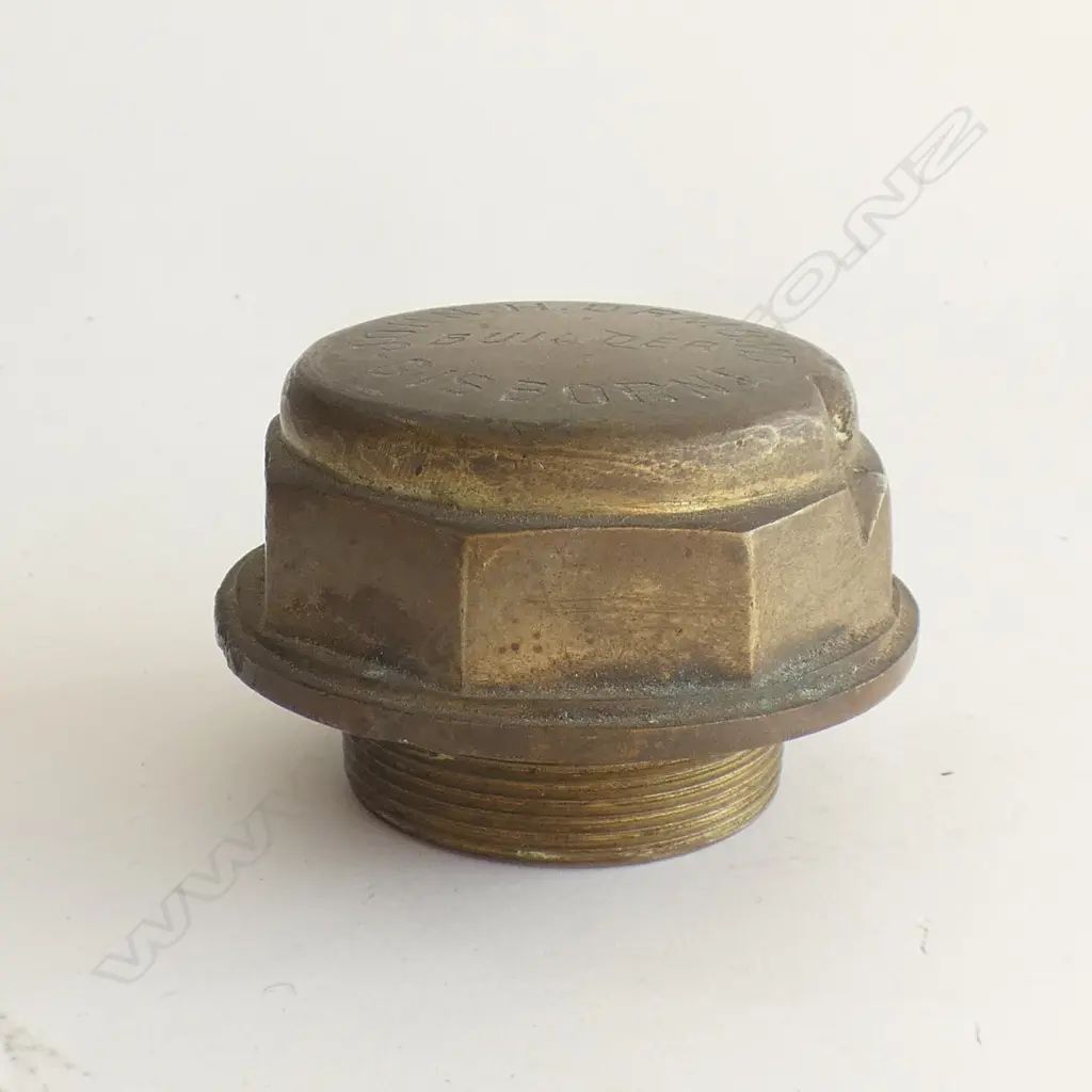OLD 'JOHN H ORMOND BUILDER GISBORNE' HEAVY BRASS PETROL CAP Image 1++