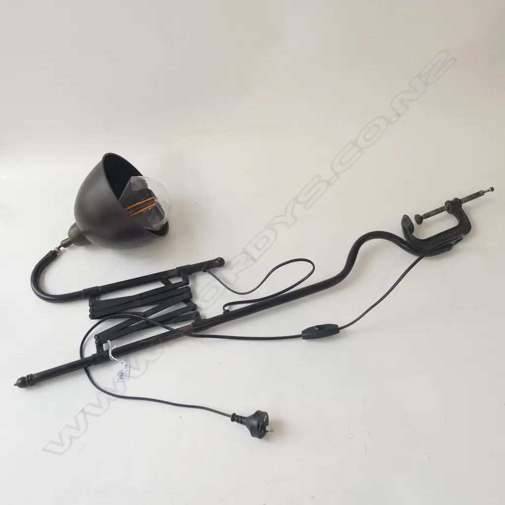 INDUSTRIAL STYLE CLAMP LAMP AF LINK BROKEN Image 1++