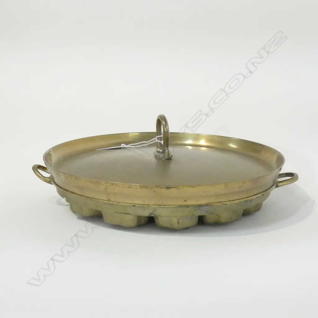 SOLID BRASS PERANAKAN KUEH BAHULU LIDDED CAKE MOULD 220mm dia Image 1++