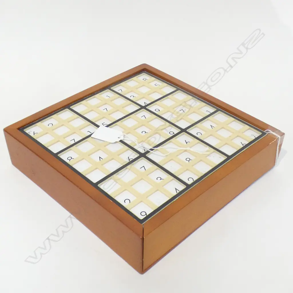 LG BOXED SODOKU SET (SQ 240MM) Image 1++