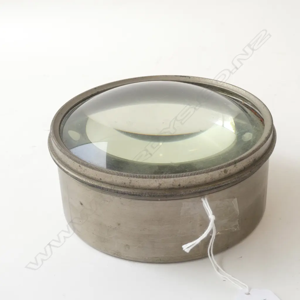 LARGE METAL CASED MAGNIFYING GLASS DIA 150MM Image 1++