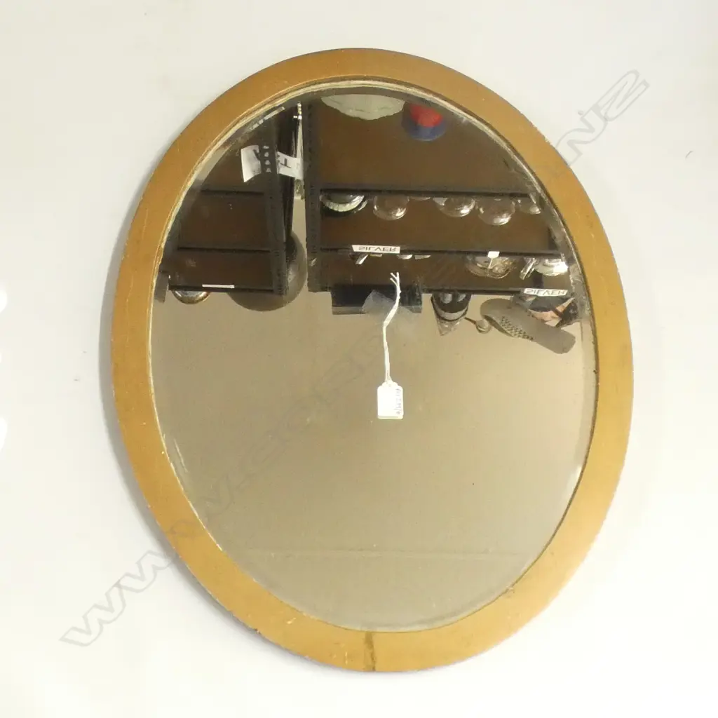VINTAGE GOLD PAINTED OVAL MIRROR 670x515mm Image 1++