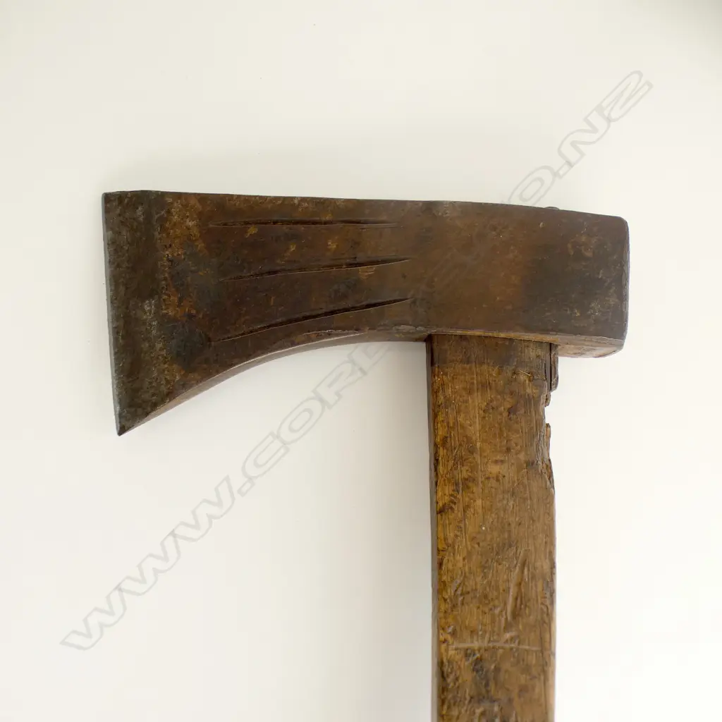 OLD JAPANESE AXE FORGED SHAPED STEEL HEAD. L.970mm Image 1++