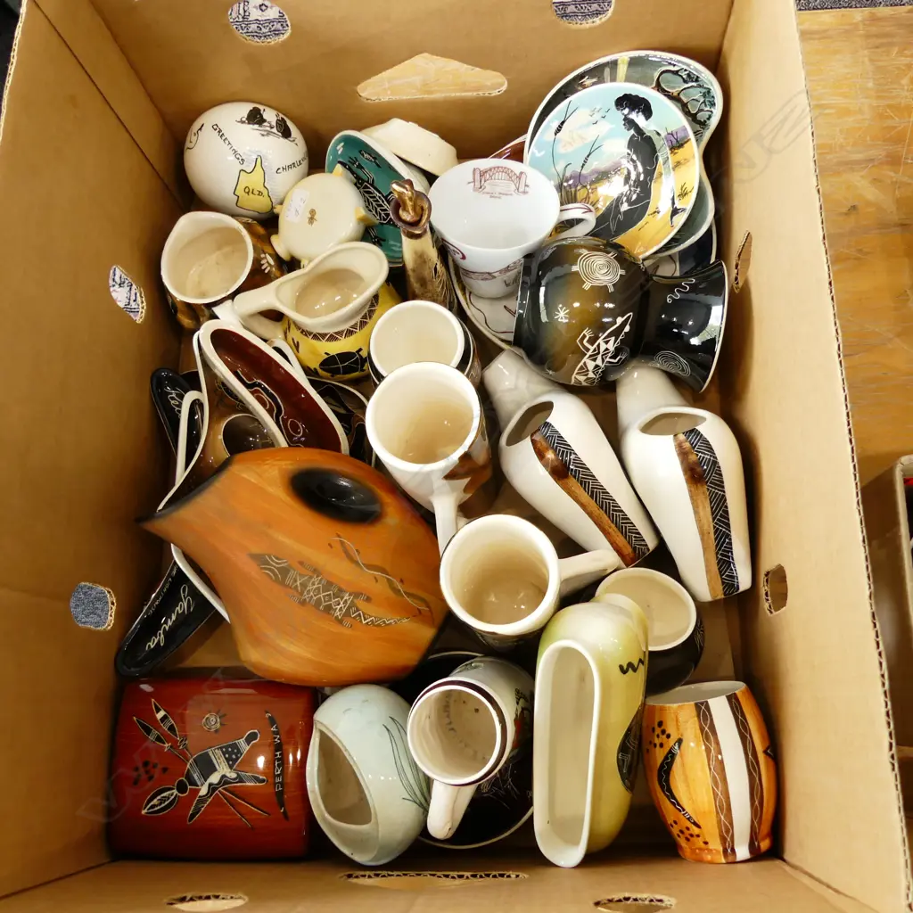 GOOD BOX ASST AUSTRALIANA CERAMICS INCL STUDIO ANNA ETC.. Image 1++
