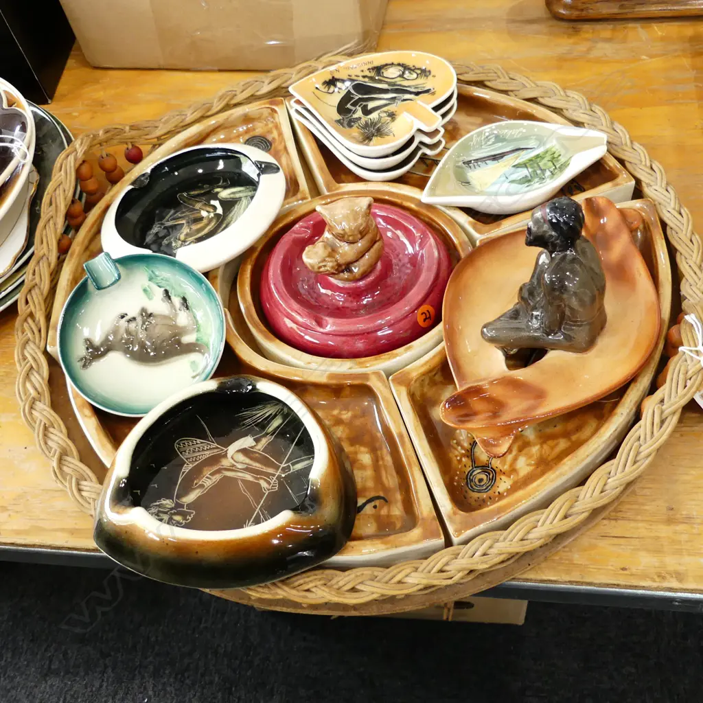 CANE TRAY OF AUSTRALIANA POTTERY   Image 1++