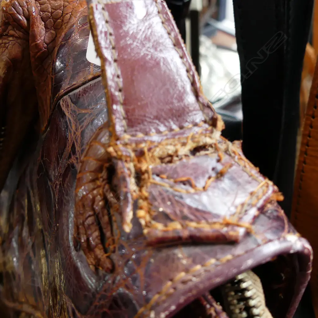 VINTAGE CROCODILE HANDBAG W.310mm Image 1++