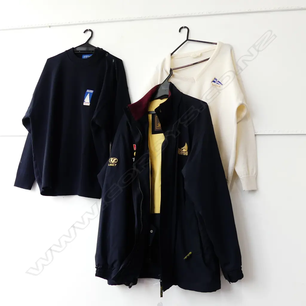 YACHTING INTEREST / AMERICAS CUP; 2 WOOLEN JUMPERS + LORO PIANA JACKET Image 1++